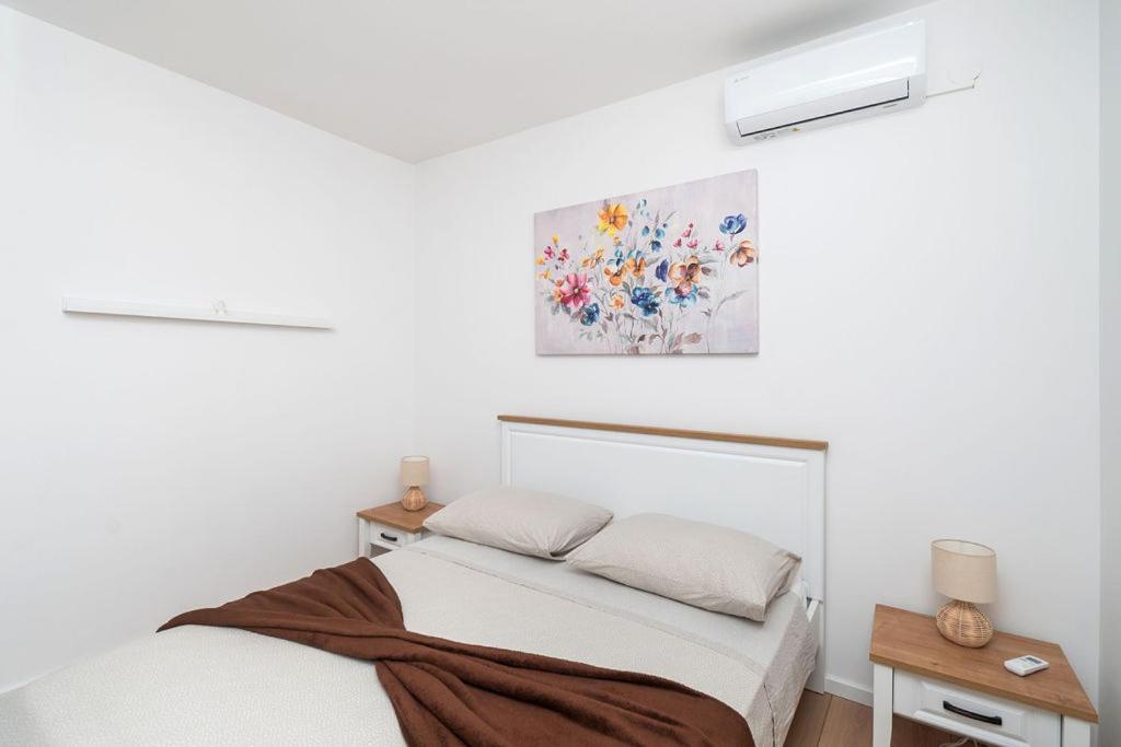 Apartments Janjac Vodice Exterior foto
